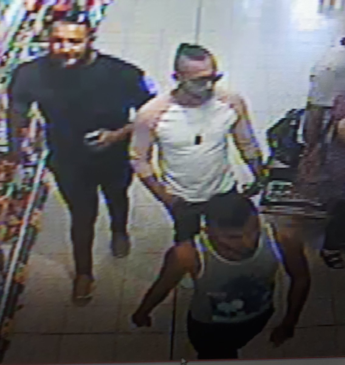doglab's tweet image. It takes 3.2 sec to RT and help find them appalling an innocent 3 year old assaulted with acid  someone must know who they are. Three-year-old seriously injured in suspected acid attack in Worcester  news.sky.com/story/three-ye…