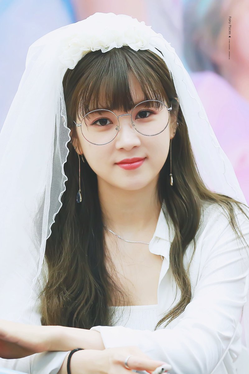 19910303net's tweet photo. 🌸 180722 코엑스팬싸 #초롱 (@Apinkpcr ) #에이핑크 #박초롱 #에이핑크_1도없어

이 세상에 여신 있다면 ...바로 너야💕🧚🏻‍♀️ https://t.co/r3NLa2mzhg