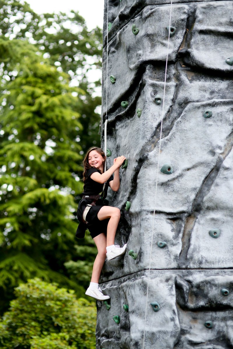 belfastcc's tweet photo. Kids will love the free #RoseWeek18 activities at Lady Dixon Park this afternoon with a teddy bears' picnic, jump, jingle & jive classes, magic shows, climbing wall & loads more - https://t.co/1PgkABzmqG https://t.co/IMpdT5SKoK