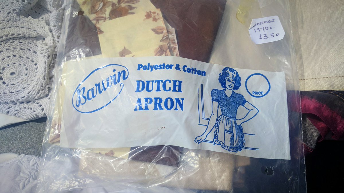 WightHot's tweet photo. Dutch apron. #NotAEuphemism #BootSale #DutchApron https://t.co/itEe8YIQHW