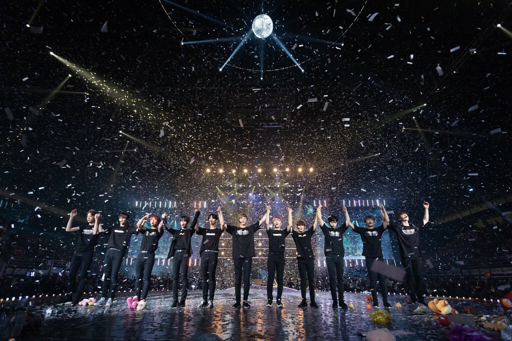 NOONA101FANSUBS's tweet image. Thankful to be part of another memory with WannaOne. 고맙다 우리원. #WannaOne #워너원 #OneTheWorldinKL ❤️