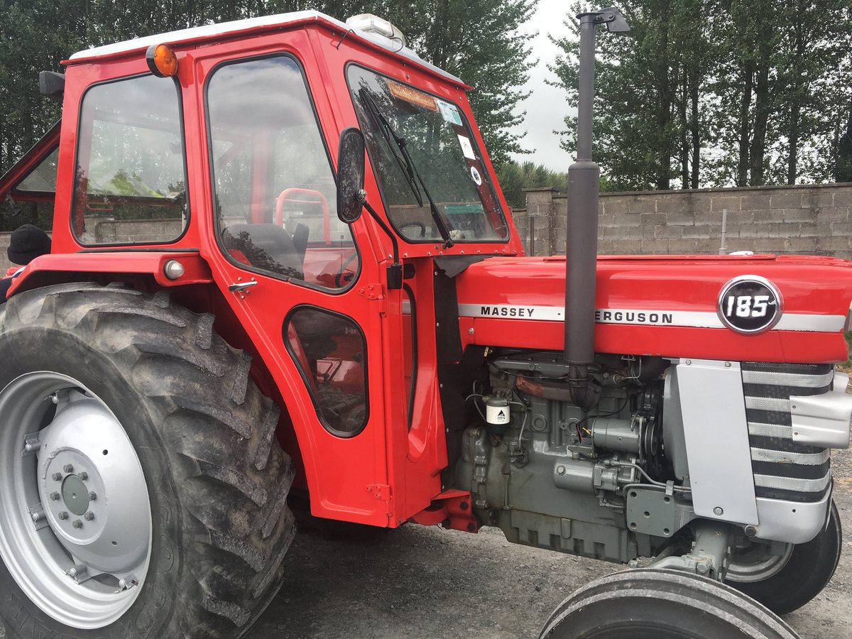 ajwwoods's tweet photo. In the local parish of Lavey today to support a very good cause. Fund raising for treatment for Declan Ferguson. Unbelievable support from ag community. Over 250 tractors expected. https://t.co/DB1bE8Uv9a https://t.co/NRQSCpmZZK