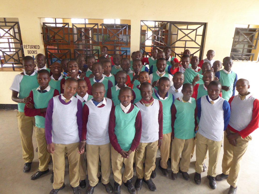 meseraniproject's tweet photo. Nunthorpe Academy are currently supporting our work at Meserani, Tanzania, and have visited our sponsored pupils at Kipok Girls' Secondary Boarding School and Moita Boys' Secondary Boarding School. https://t.co/DJwYRAhpiT