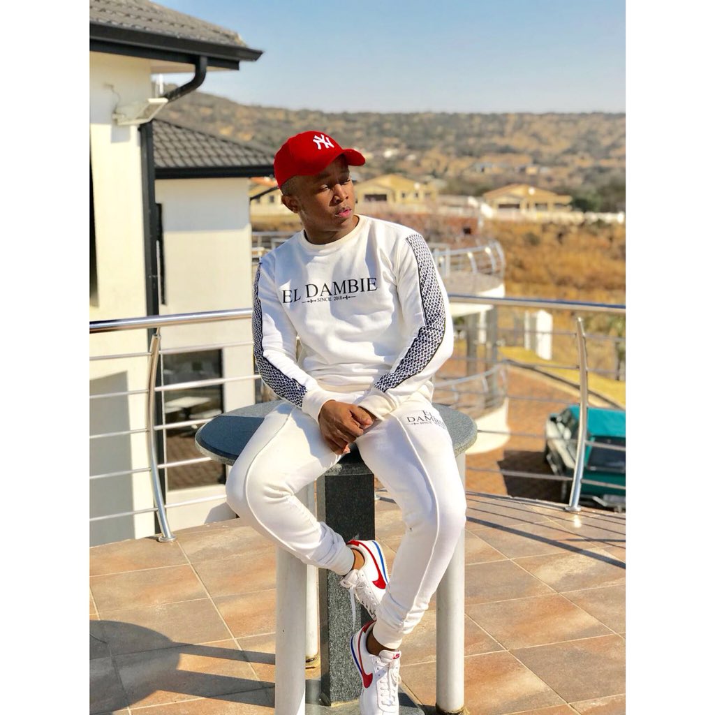El_Dambie's tweet photo. Juniorderocka rocking el dambie merch π₯π₯π₯π₯thanks again ngesupport .. get yours nowβοΈβοΈ and my check my Instagram page @el_dambie or @eldambie_style for more pics #eldambie #fashionstyle #FashionWeek #gqsa #MensFashion https://t.co/pvbxImHXia