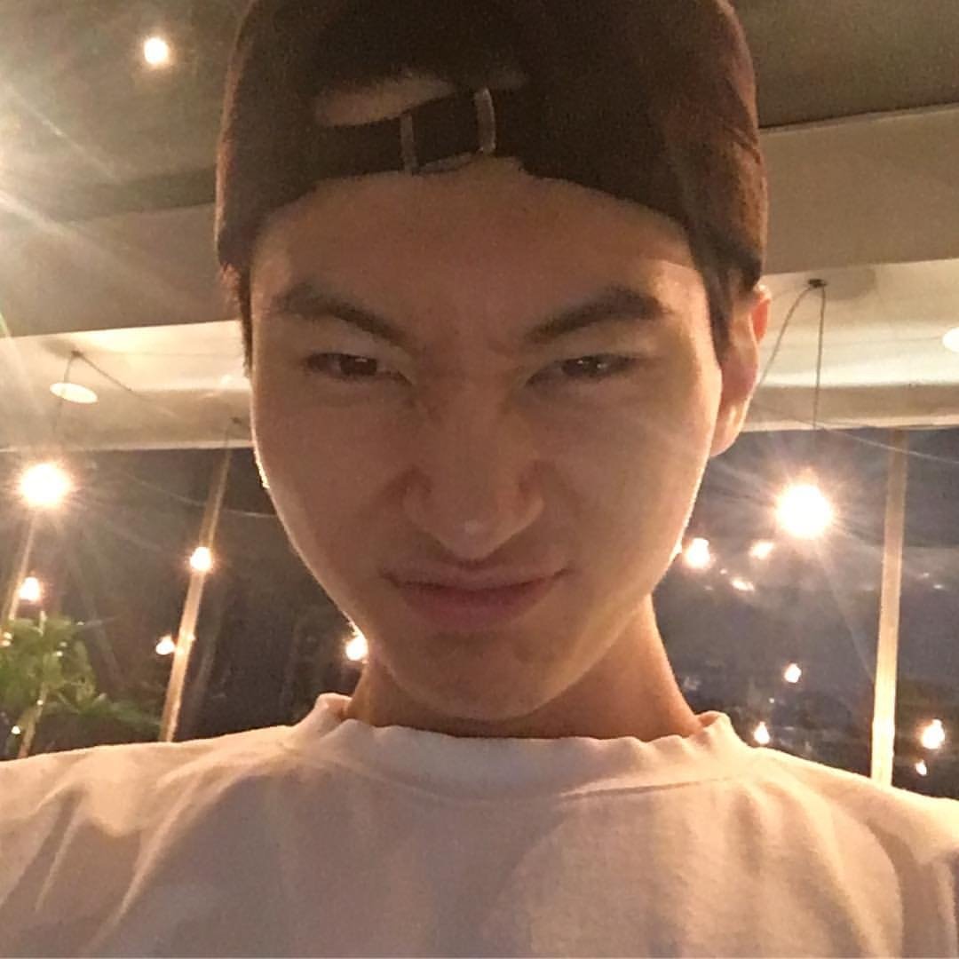 sihyoungpics's tweet photo. IG update! https://t.co/VBavkdYOw4