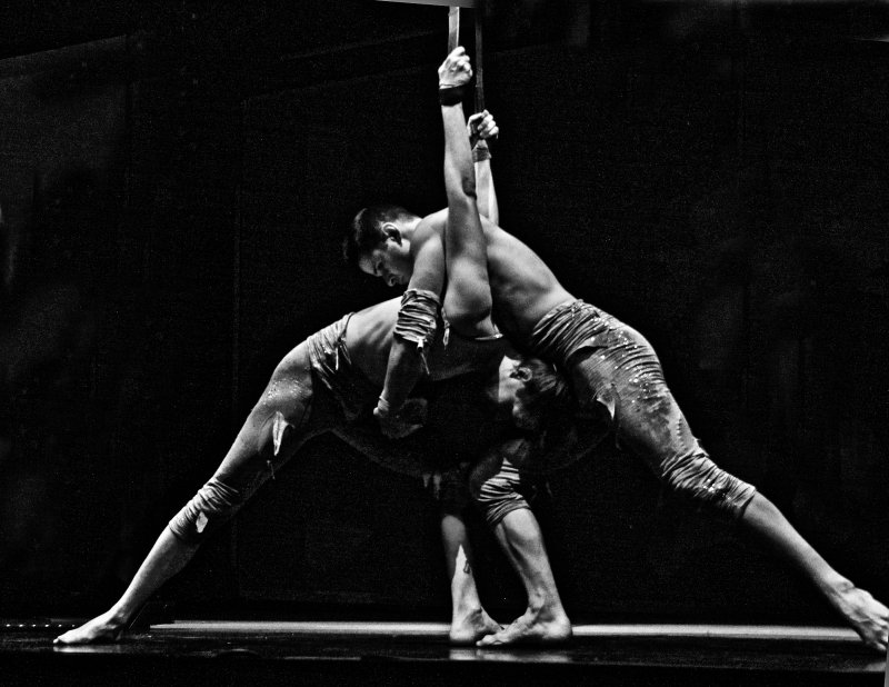 SudEstForum2018's tweet photo. searching in blankness
https://t.co/Q5pEi9ktjZ
@SudEstForum2018 #cornelgingarasu #blackandwhitephotography #blackandwhite #men #dance #Circus #photographer #photography #photo
#photoshoot https://t.co/NKQpfGDqXS