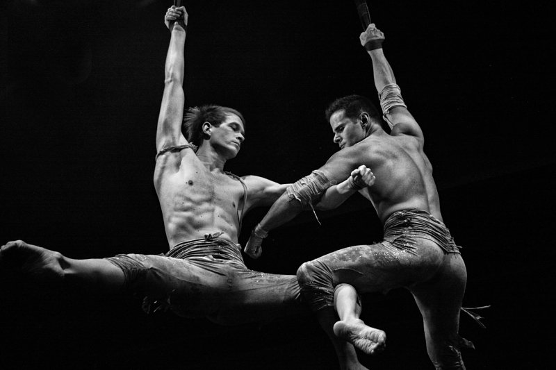 SudEstForum2018's tweet photo. searching in blankness
https://t.co/Q5pEi9ktjZ
@SudEstForum2018 #cornelgingarasu #blackandwhitephotography #blackandwhite #men #dance #Circus #photographer #photography #photo
#photoshoot https://t.co/NKQpfGDqXS