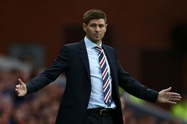 Now_FootbaIl's tweet photo. ✍️ Steven Gerrard has now signed more players for #Rangers (10 in 22 days) than he won trophies at Liverpool (9 in 17 years) https://t.co/kYaIX9tTsg