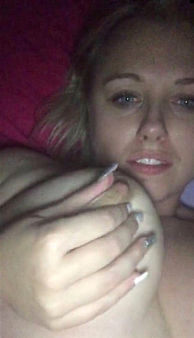 Jorgie porter leaked pics.