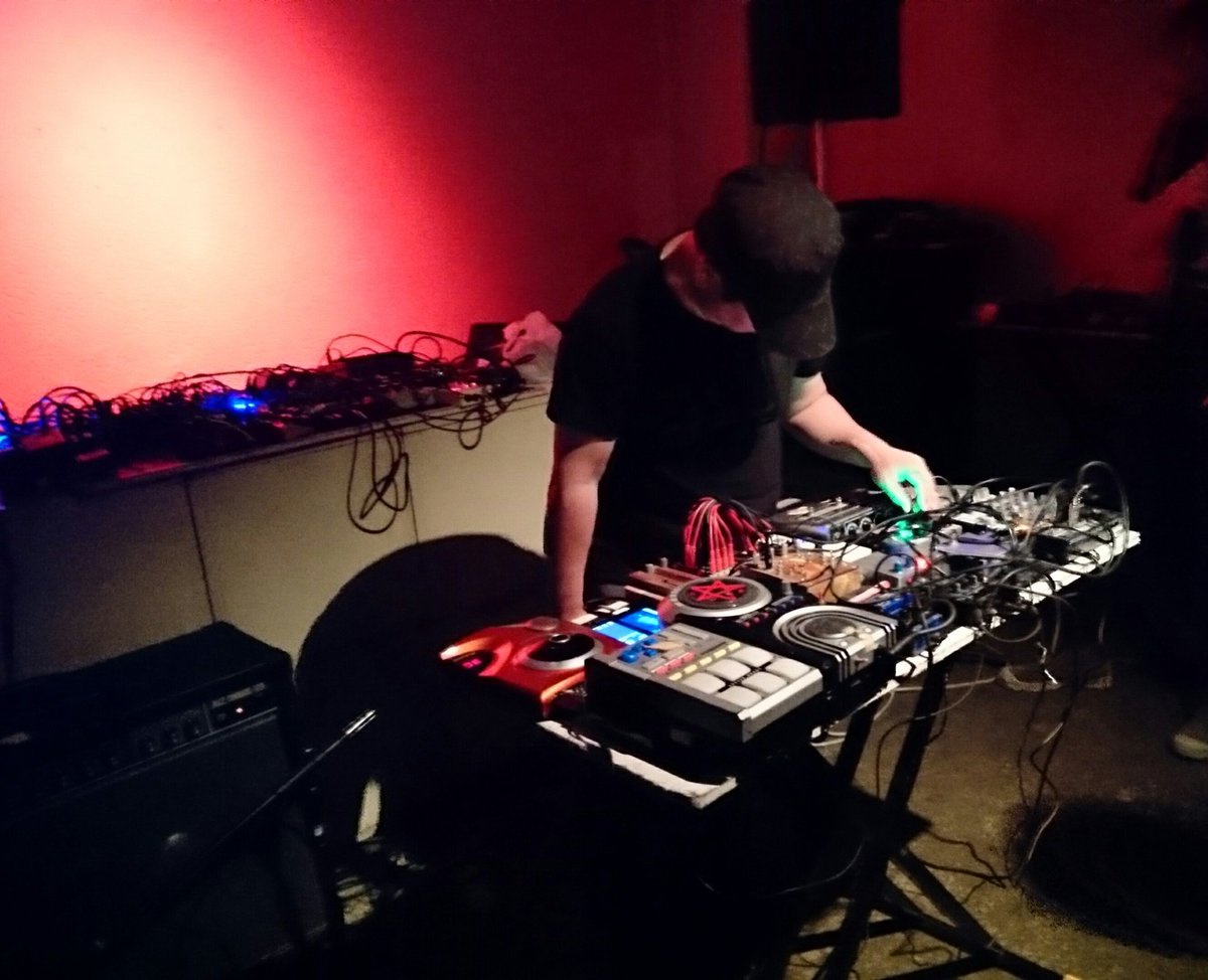 napokrrk's tweet photo. 2018/7/14(sat)
「OXEN RECORDS 2 DAYS」
DAY1@落合soup
T.MIKAWA
K2
UNSUSTAINABLE SOCIAL
CONDITION
#Tmikawa
#K2
#UnsustainableSocialCondition
#OxenRecords
#noise
#noisemusic
#harshnoise https://t.co/pXQ4m0GmkR