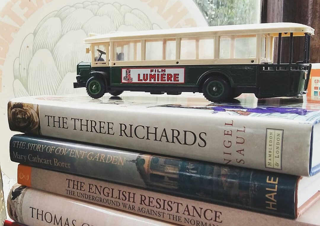 ... &amp; all of a sudden it's that time of year again! 

The Book Bus is back at Ventnor Fringe 2018. Stay tuned for more info. 📖 🚌

<a href="/ventnorexchange/">Ventnor Exchange</a> <a href="/vfringe/">Ventnor Fringe</a> #vfringe18 #ventnorfringe #isleofwight #books #bookshop #bookstore #popup