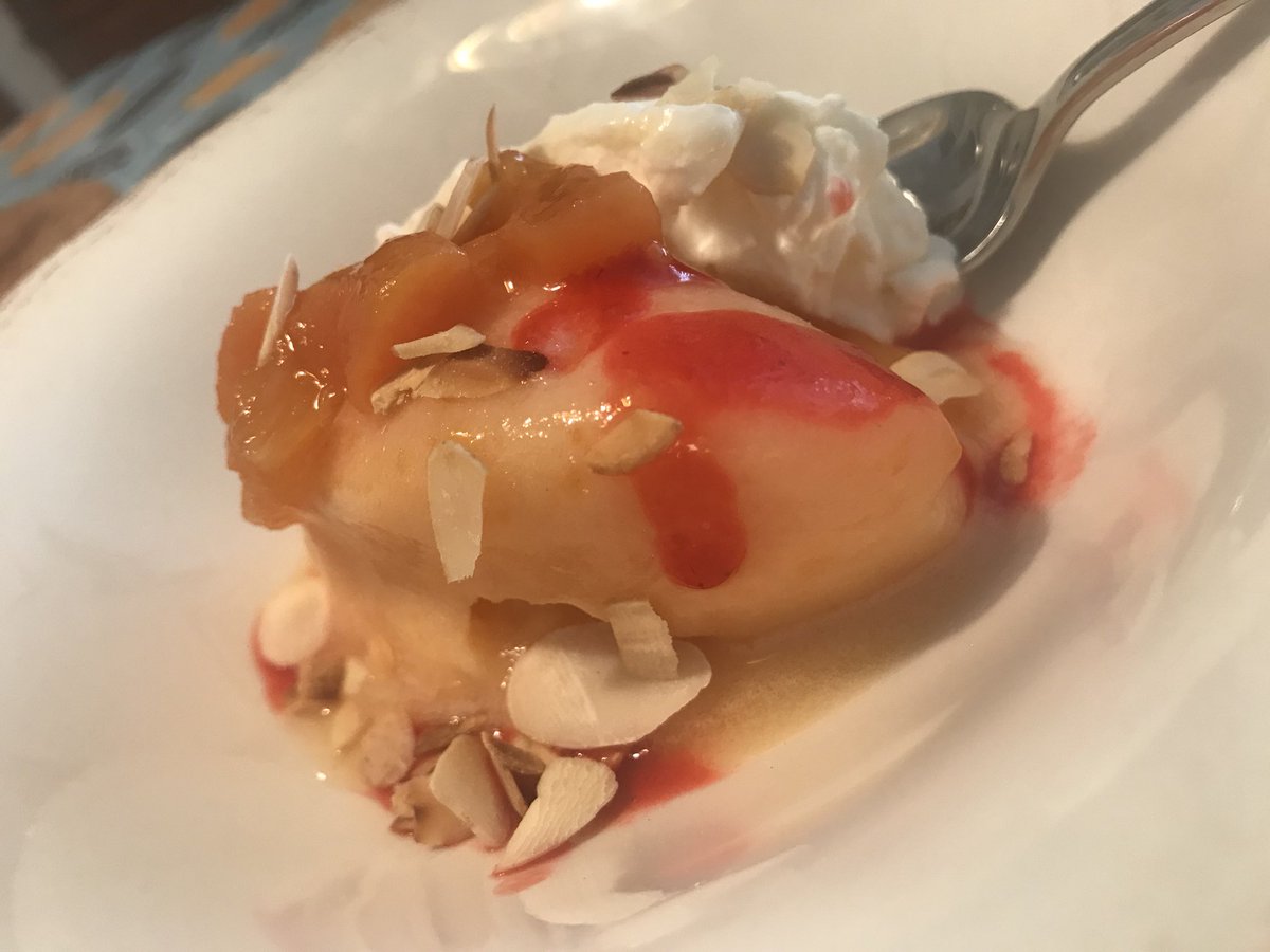 La versión de Pechê Melba de mi madre @olgacalvoestaregui <a href="/MelbaMagazine/">MELBA</a>