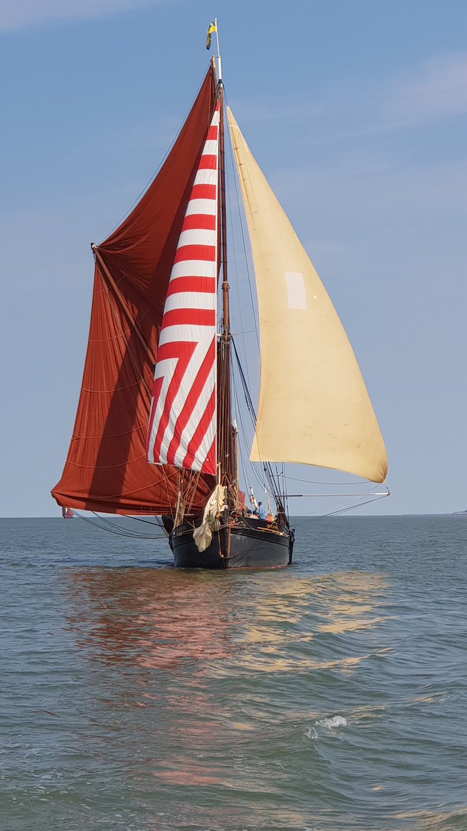 MeadeJordan's tweet photo. Had so much fun at the Thames Barge Match yesterday. #Gravesend #BargeMatch #RiverThames https://t.co/VfDqinUF8u