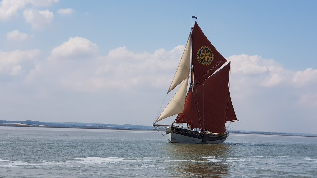MeadeJordan's tweet photo. Had so much fun at the Thames Barge Match yesterday. #Gravesend #BargeMatch #RiverThames https://t.co/VfDqinUF8u