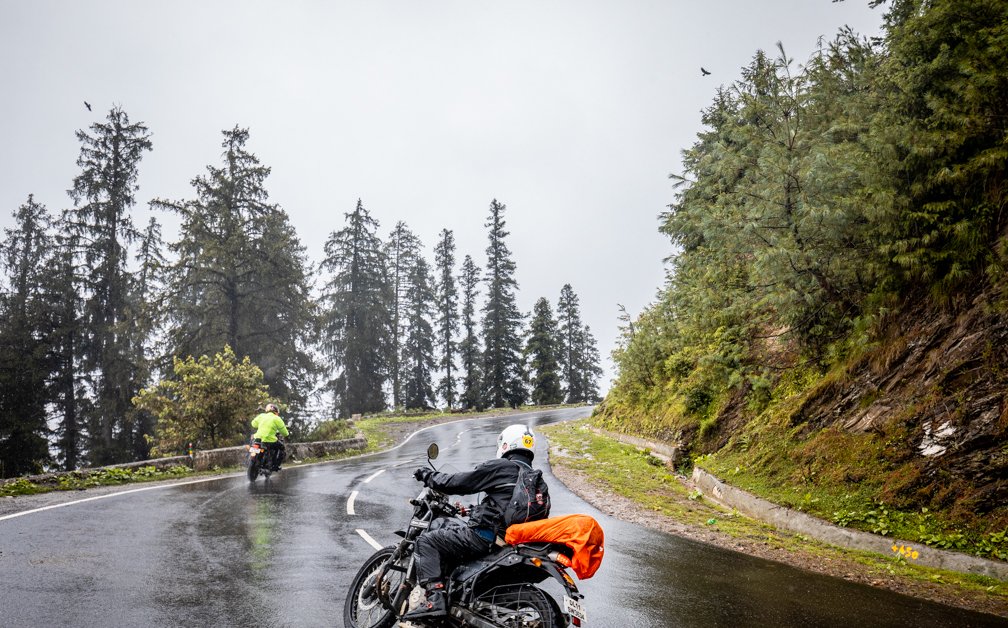 royalenfield's tweet photo. #RoyalEnfield #HO2018 - Day 13
Riding beside the river or through the loops, the riders soaked in more of the mountains on their way from Kaza to Kalpa. The weather was at its best offering sights & sounds one would cherish forever. Here are the day's highlights
#PureMotorcycling https://t.co/naK3HWDSFu