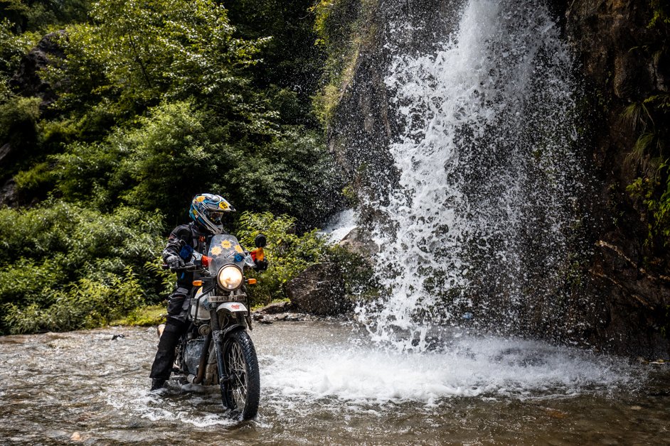 royalenfield's tweet photo. #RoyalEnfield #HO2018 - Day 13
Riding beside the river or through the loops, the riders soaked in more of the mountains on their way from Kaza to Kalpa. The weather was at its best offering sights & sounds one would cherish forever. Here are the day's highlights
#PureMotorcycling https://t.co/naK3HWDSFu
