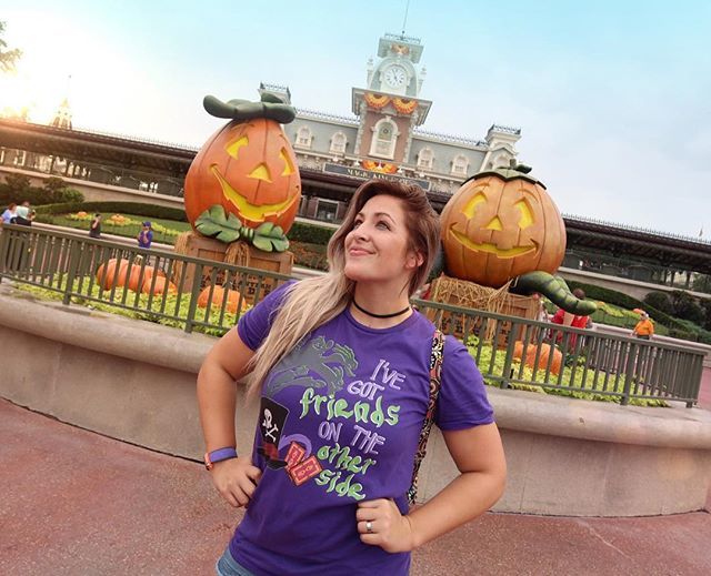 MackrynDesigns's tweet photo. I’ve got friends on the other side 💀
.
This tee is perfect for MNSSHP and is available now in our shop—Halloween Collection 🎃
.
We are making some last minute adjustments and will be releasing our new designs towards the end of the month! We want the… https://t.co/qjHbRLi1nX https://t.co/fyLrTgov7Z