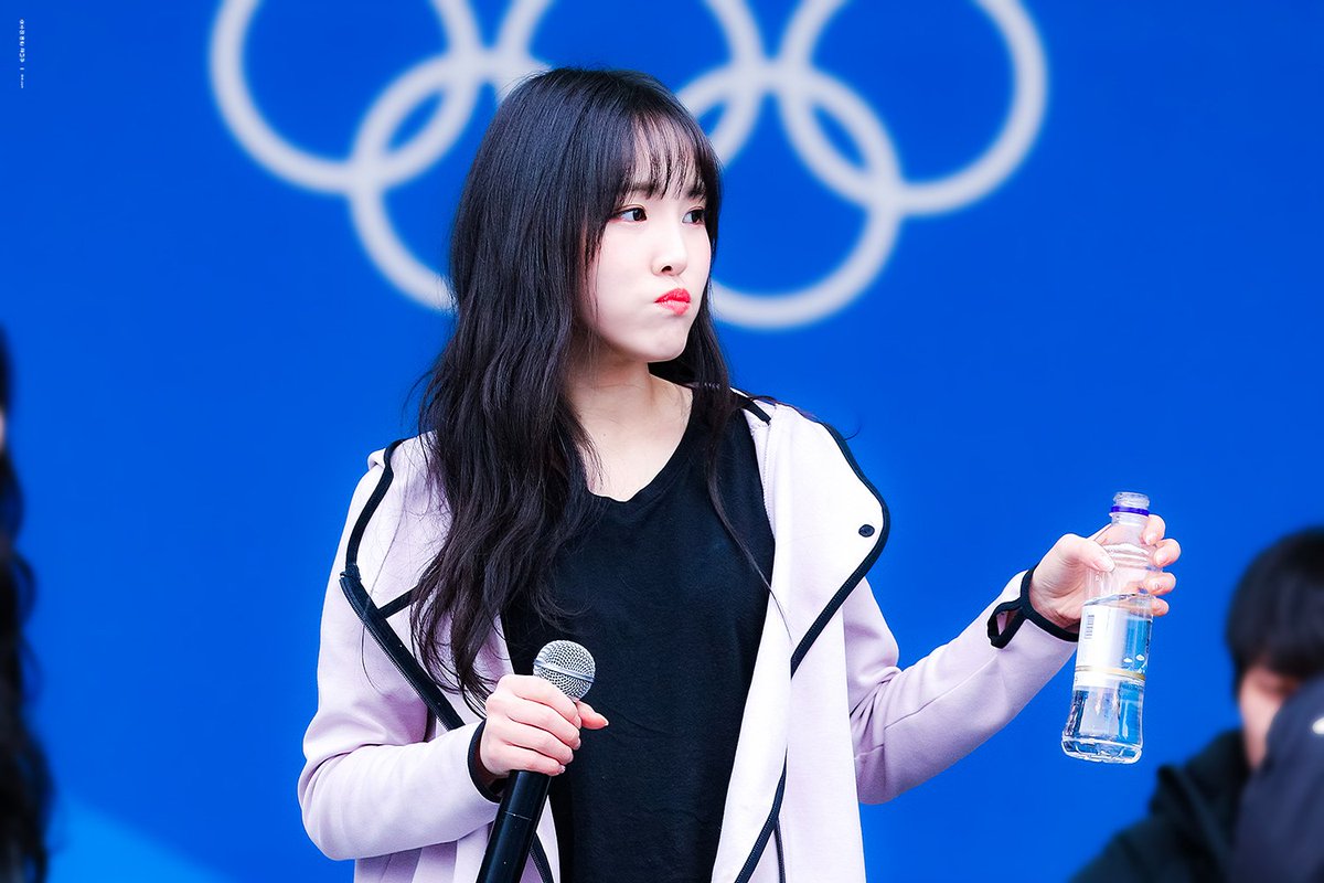 180223 유주
#여자친구 #유주 #gfriend <a href="/GFRDofficial/">여자친구 GFRIEND</a>