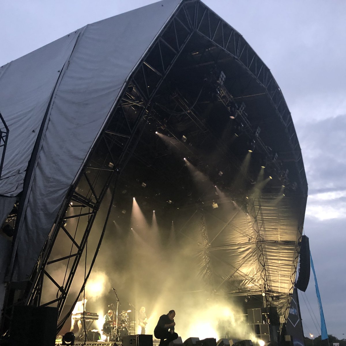 Chrismplatt's tweet photo. @bluedotfestival @futureislands https://t.co/qW0WAshU0I