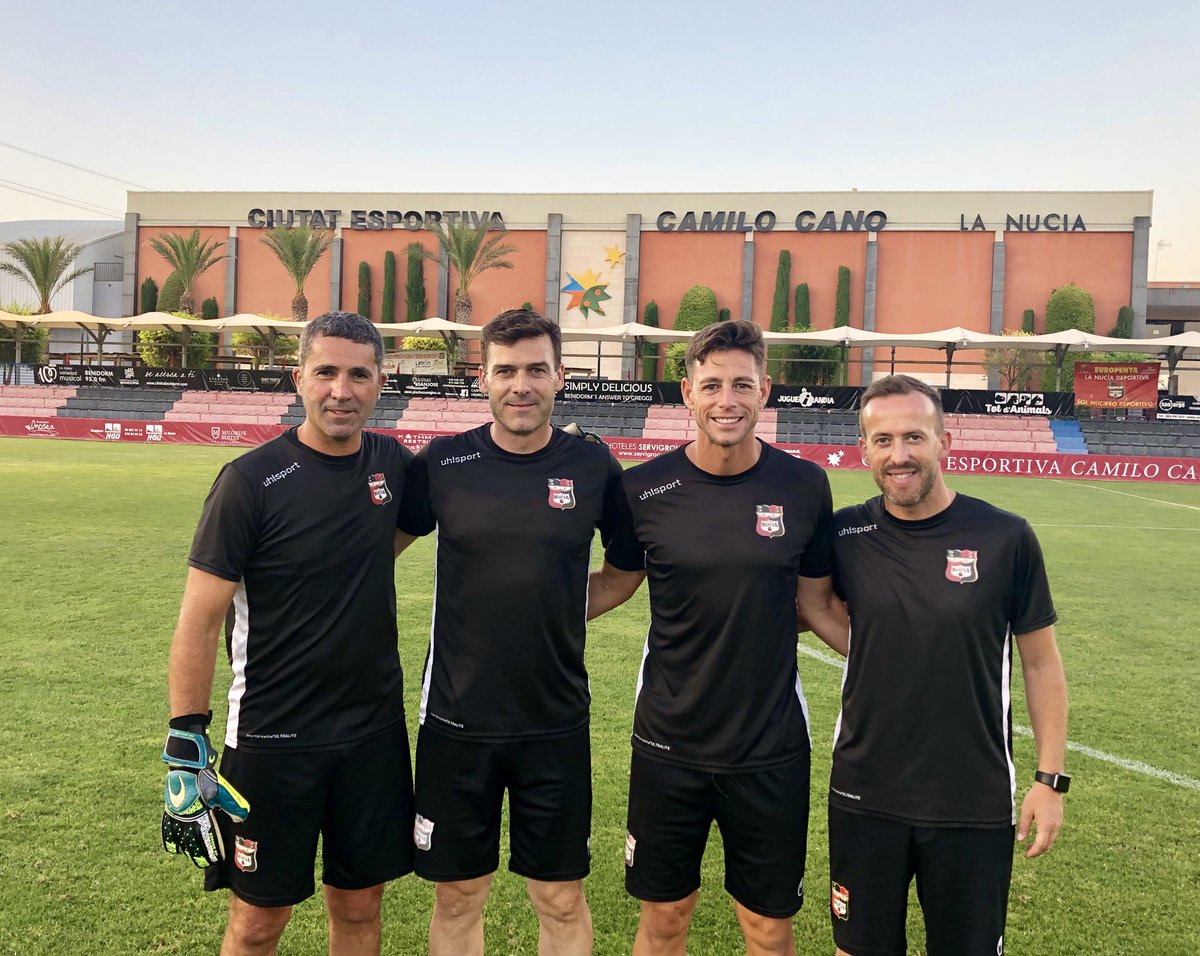 cfnucia's tweet photo. 🔴⚫️🔴 Aquí tenéis el nuevo cuerpo técnico del @cfnucia 👇
Primer Entrenador ➡️ Miguel Ángel Martínez 1️⃣
Segundo Entrenador ➡️ Luichi Cortés 2️⃣
Preparador Físico ➡️ Sebas Rebelles 🏋️‍♂️
Entrenador de Porteros ➡️ Quico Llinares 🧤
👥🔝
#AlgoGrandeEstáPasando https://t.co/PLvFcaIJJp