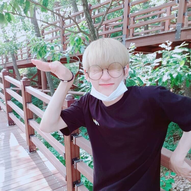 Momentaedong's tweet photo. 그대만큼 사랑스런 사람을 본 일이 없다

/ 김남조, 편지 https://t.co/RHYfcOO0fy