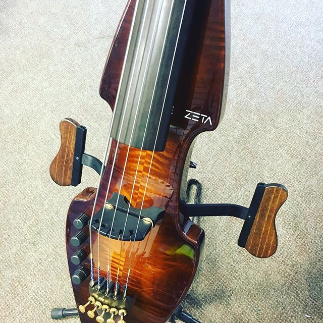 ElectricVlnShop's tweet photo. A Zeta cello we have in the shop. It sounds incredible and looks just as good. .
.
@zetaviolins #violin #violinist #violinplayer #instrument #violon #violine #violino #скрипка #skrzypce #geige #fiddle #fiddleplayer #electricviolin #electroviolin #musicst… https://t.co/cpq7PWSnkA https://t.co/VFOHCgMUb9