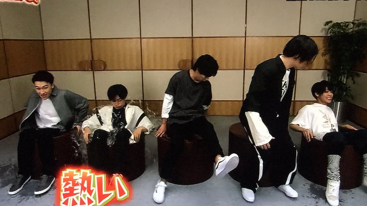 sochapi_'s tweet photo. ほぼ同時に着席して無事（？）熱湯に浸かる そうまりたん☞溺れる健人くん☞反射神経が優れちゃう おしょり☞着席するのが異常にトロくて座り損ねる ふうまくん 何度見てもSexy愛しいZone⁽⁽ଘ( ˊᵕˋ )ଓ⁾⁾ https://t.co/LtrBYPvp0V