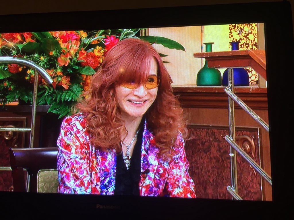 kizuna_ni_aitai's tweet photo. 桜井さんに
「カワイイやつ(ピンク色)」と言われた後の高見沢様の笑顔
この夏最高(*｀ω´)b https://t.co/fHGWhZh5Ch