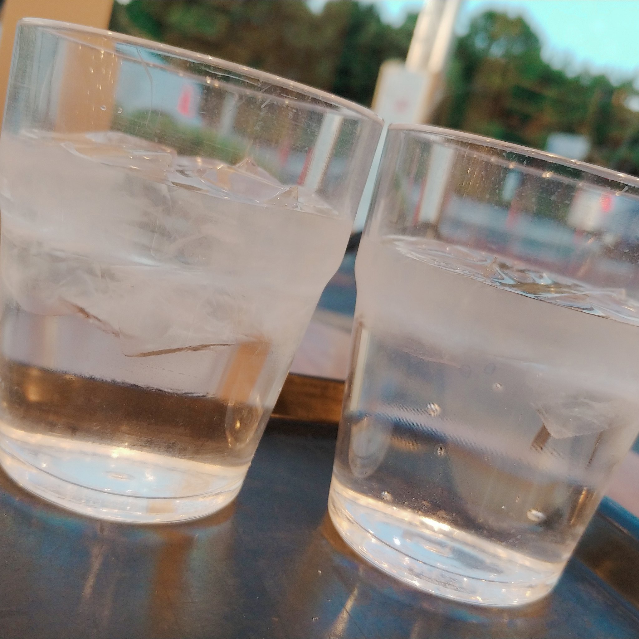冷たいお水をどうぞ 本日のお冷はミスタードーナツのお冷です おかわりしてしましました Byお冷見習い T Co 9jwouzdfry Twitter