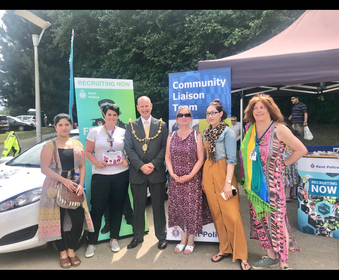A fantastic photo with the <a href="/maidstonemayor/">Mayor of Maidstone</a> and some of the ladies who attend the multicultural ladies coffee morning - every Thursday during term time between 0930-1100 at Infozone Maidstone #coffeemorning <a href="/kent_police/">Kent Police (UK)</a> <a href="/MaidstoneMela/">Maidstone Mela</a> @kentpolicemaid