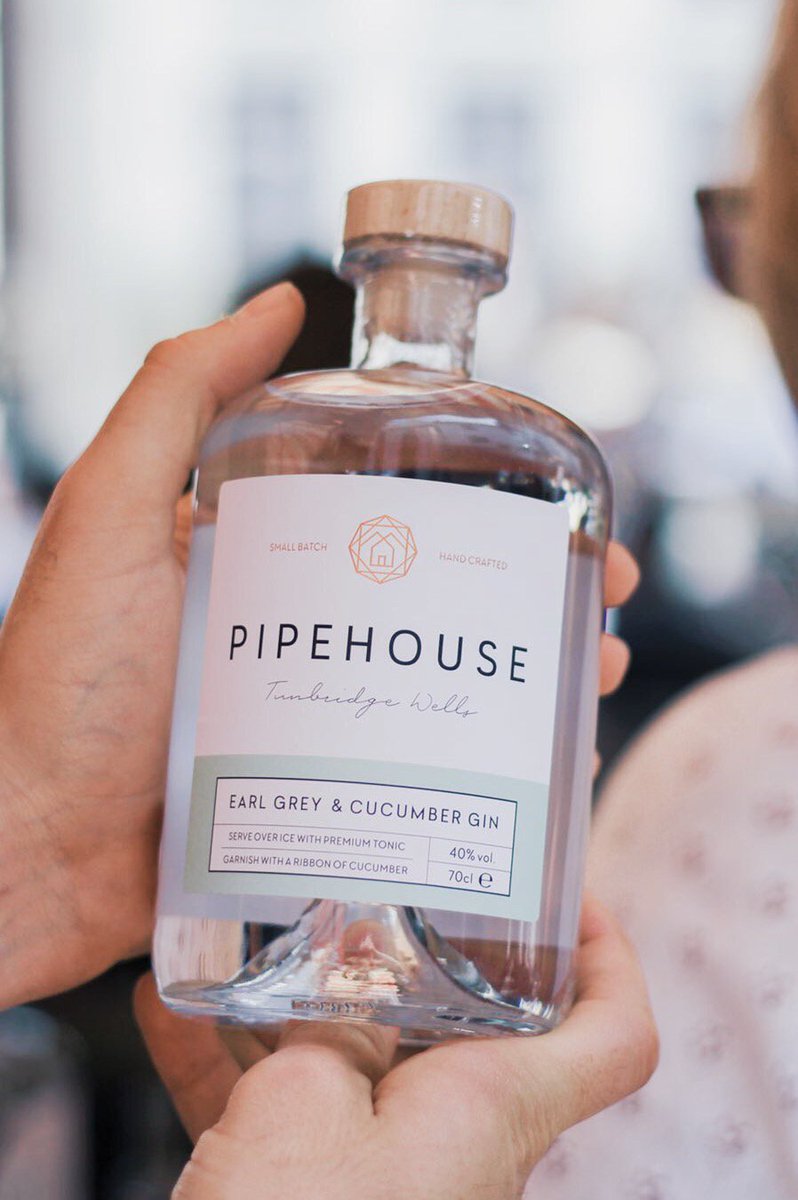 PipehouseTW's tweet photo. If you'd like to have a batch #3 bottle of Pipehouse Earl Grey &amp; Cucumber Gin in your hands... you've only got about 90 minutes left until Sam &amp; Emma Priestley shut up shop at The Pantiles Market!

#tunbridgewells #thepantiles #gin #ginandtonic #pantilesmarket #pipehouse https://t.co/CjyUL5btzy