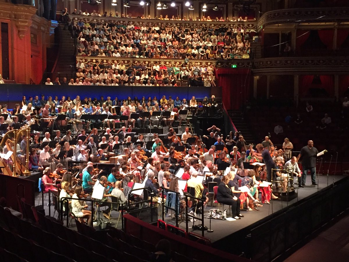 No fewer than FIVE choirs join @tSondergard & @BBCNOW for Mahler's Symphony of a Thousand at 7pm. Listen @BBCRadio3 bbc.co.uk/events/ehxj6q