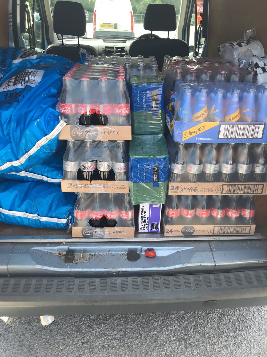 TatwsTrading's tweet photo. Look sorted the hog roast machine out sorted bookers seen dave Rees sorted bakery out all before your out of bed @stuartmozza5 ffs you say #stiffest I say #tatfest 💪💪💪💪 https://t.co/cIaPUaO7kk
