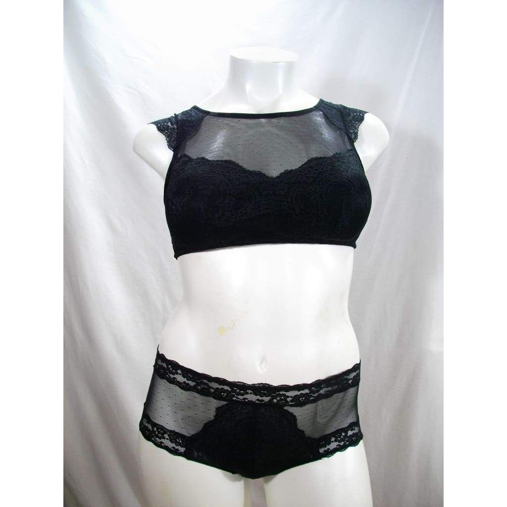 IntimatesUncove's tweet photo. Sundays are bralette days! We just received this sexy Gilligan &amp; O'Malley High Neck Lace Cap Sleeve Wire Free Bralette &amp; Brief Set in stock and you'll love how it looks! https://t.co/J3f0b6CrHo https://t.co/I7l9jqNkoC