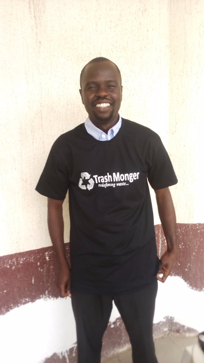 TrashMonger's tweet image. get a branded T-shirts and other beautiful gifts from us when you sort your waste and recycle with us. #trashmonger #sortatsource #recycling #recyclingpays