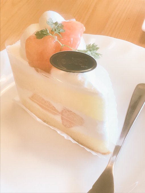 白桃のショートケーキのtwitterイラスト検索結果 古い順