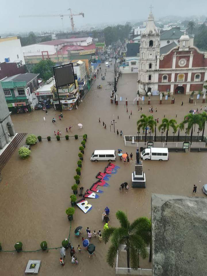 akosikarenMO's tweet photo. Before and after. How sad! π₯π¨π° #PrayForBataan https://t.co/k8SB06e9eh