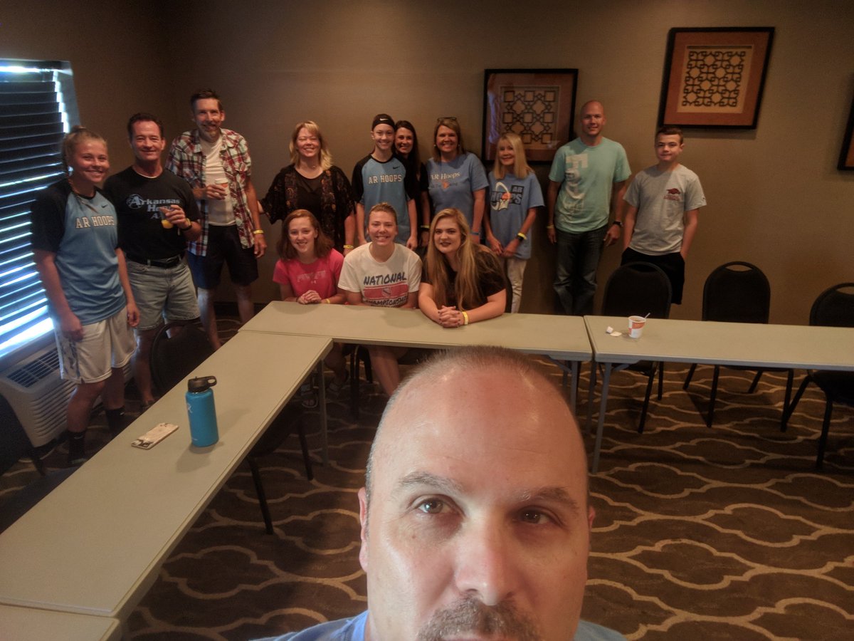 AR Hoops Basketball tweet media