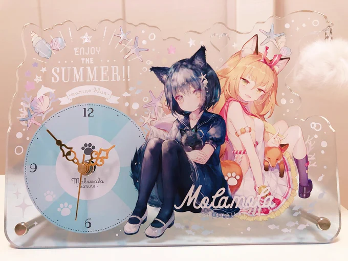 夏コミのアクリルクロックもつくりました!??とても綺麗にしあがってます…!✨ふわふわがかわいい 