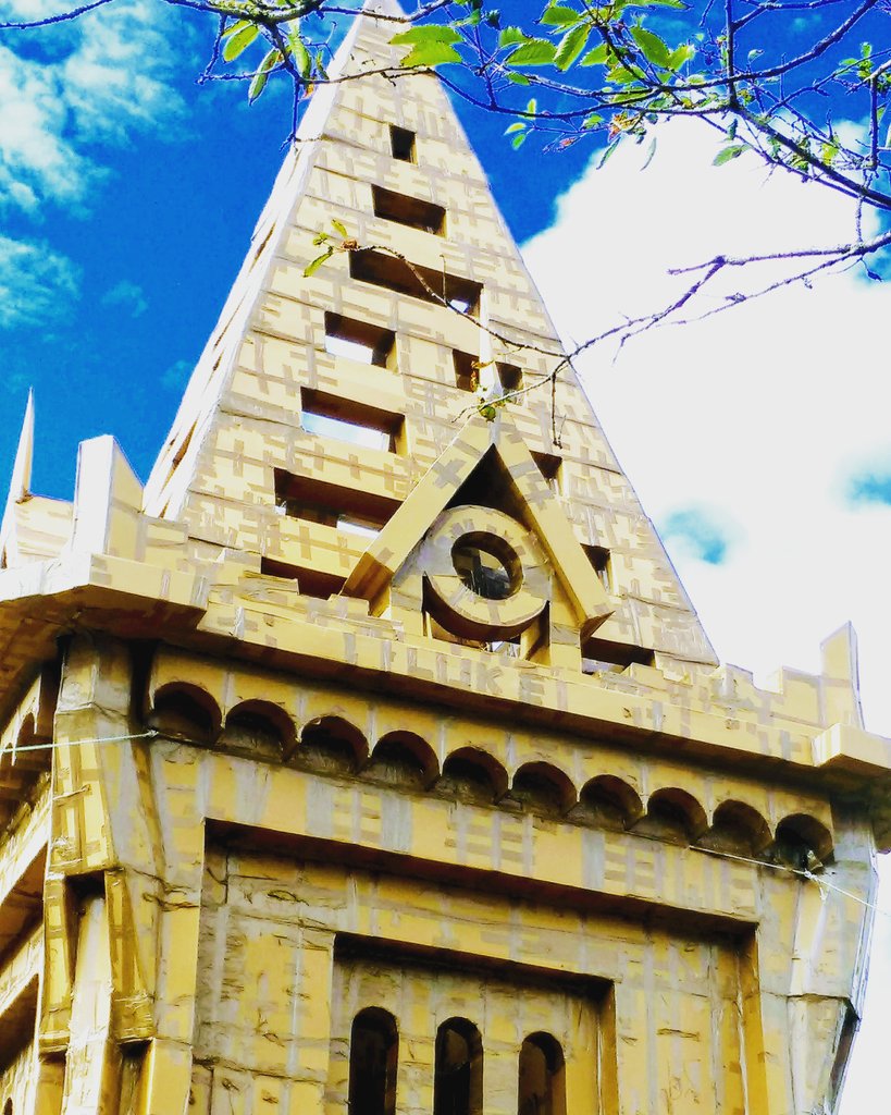 GalwayWalks's tweet photo. "Glory to God in the highest, and on earth, peace and goodwill towards men". #gospel #Luke #peace #glory #goodwill #goodtidings #WildAtlanticWay #thepeoplebuild #giaf18 #GalwayHour #Galway #artsfestival #StNicholasChurch https://t.co/xxDfu3DTl7