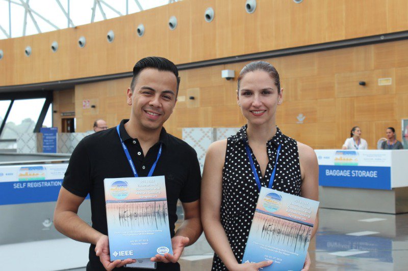 MeridianaTeam's tweet photo. Welcome to IGARSS! Here is your congress bag! Is there anything else we can help you with? 😊 👍

@igarss18vlc @IEEE_GRSS @Feria_Valencia #IGARSS2018 #IGARSS #mice #eventprofs #VLC #events #eventos #valencia #talentforevents https://t.co/GiefrfcQbQ