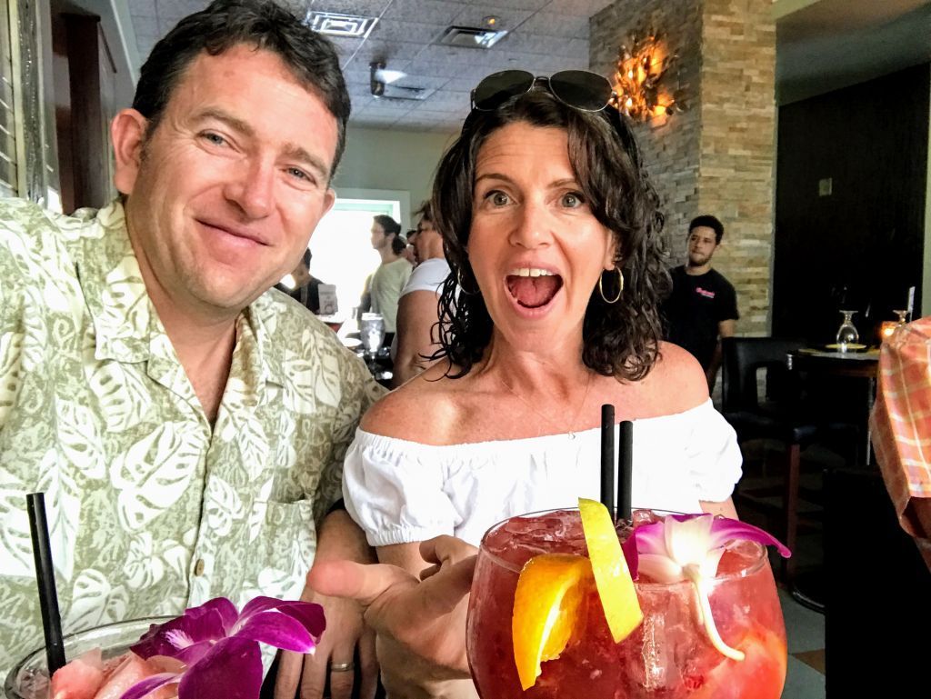 Perfect for a hot summer Sunday... recipe for Sangria by the Glass!  bit.ly/2uAOr7V #sangria #winelovers #refreshing