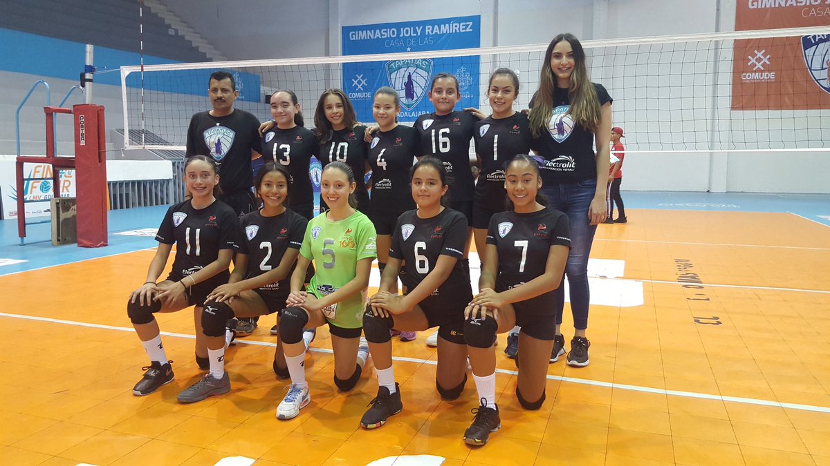 TapatiasVB's tweet photo. Excelente resultado para nuestro representativo Tapatias B ganando a #FusionVB en el marco de la #CopaGuadalajara 3era fuerza, muchas felicidades.
#RumboAIrapuato
@voleibolFMVB @Electrolit @comudegdl @SMG_GALAN https://t.co/8fJHKBDifu