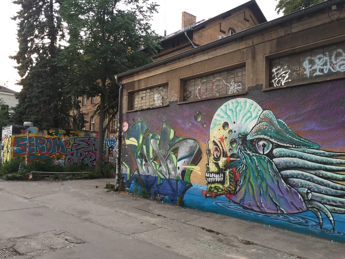 adkillian's tweet photo. #urban #Berlin https://t.co/TMgTfEdYPf