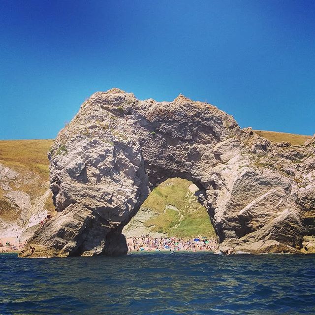 I've never seen #durdledoor from the flip side before. #boatrip #boat #dorset #dorsetlife #jurrasiccoast #summer #classicboat #speedboat #daytrip #geology #sea #sundayfunday #dorsetcoast #lulworthcove #lulworth #neverendingsummer #beach #beachlife ift.tt/2NyYQbW