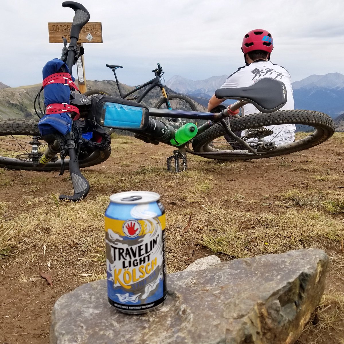 LeftHandBrewing's tweet image. Always Travelin’ Light this summer 🚴🏼‍♂️⛰@vassago29 

#lefthandbrewing #vassagocycles #coloradotrails #summerdonelight