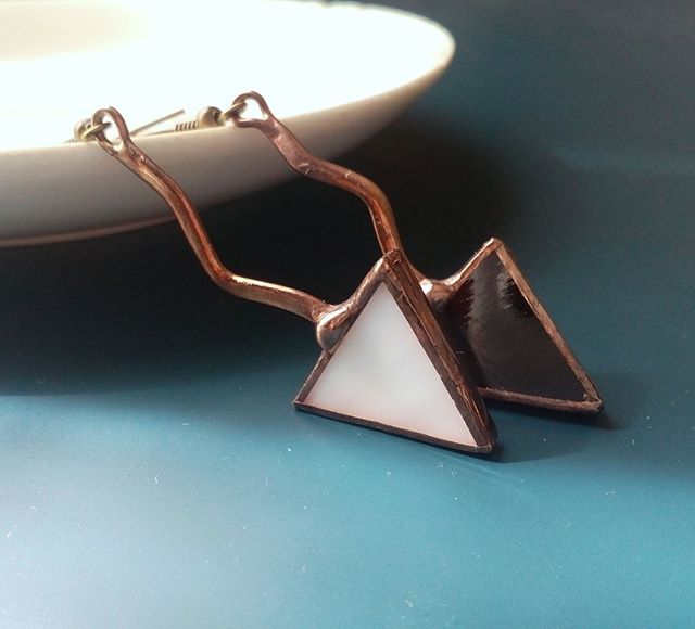 Triangles 🔺🔻
#triangles #hetpromo #jewelrydesigner #mywork #giftideas ift.tt/2mAdTqf