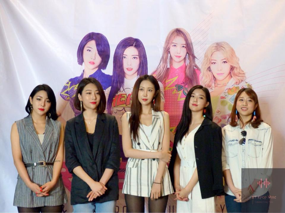 mykpopwire's tweet photo. [PRESS CONFERENCE] RANIA &amp; You Promo Tour Party in Malaysia 2018
Date: 29 June 2018
Venue: Loud Speaker, Setia Walk, Puchong

#RANIA @DRMUSIC_RANIA 
#Jieun
#ZiU
#Ttabo
#Hyeme
#Namfon
#YipinStudio @YiPin_Studio 
#DRMusic
#RANIAinMY
#MyKpopWire

More photos:
https://t.co/FNYntF4yYK https://t.co/f1oaJ3bHdM
