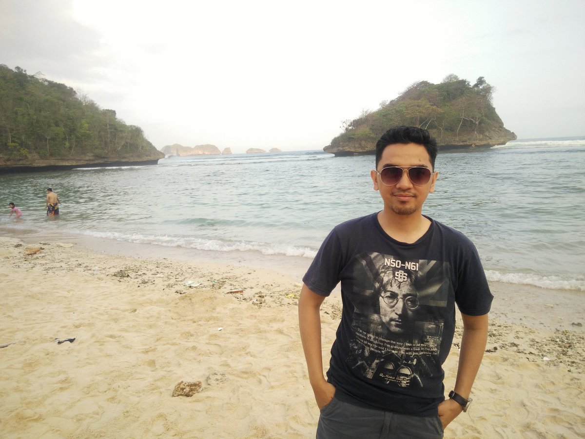 Inilah 7 Alasan Kenapa Dolaners Musti Ke Pantai Teluk Asmoro