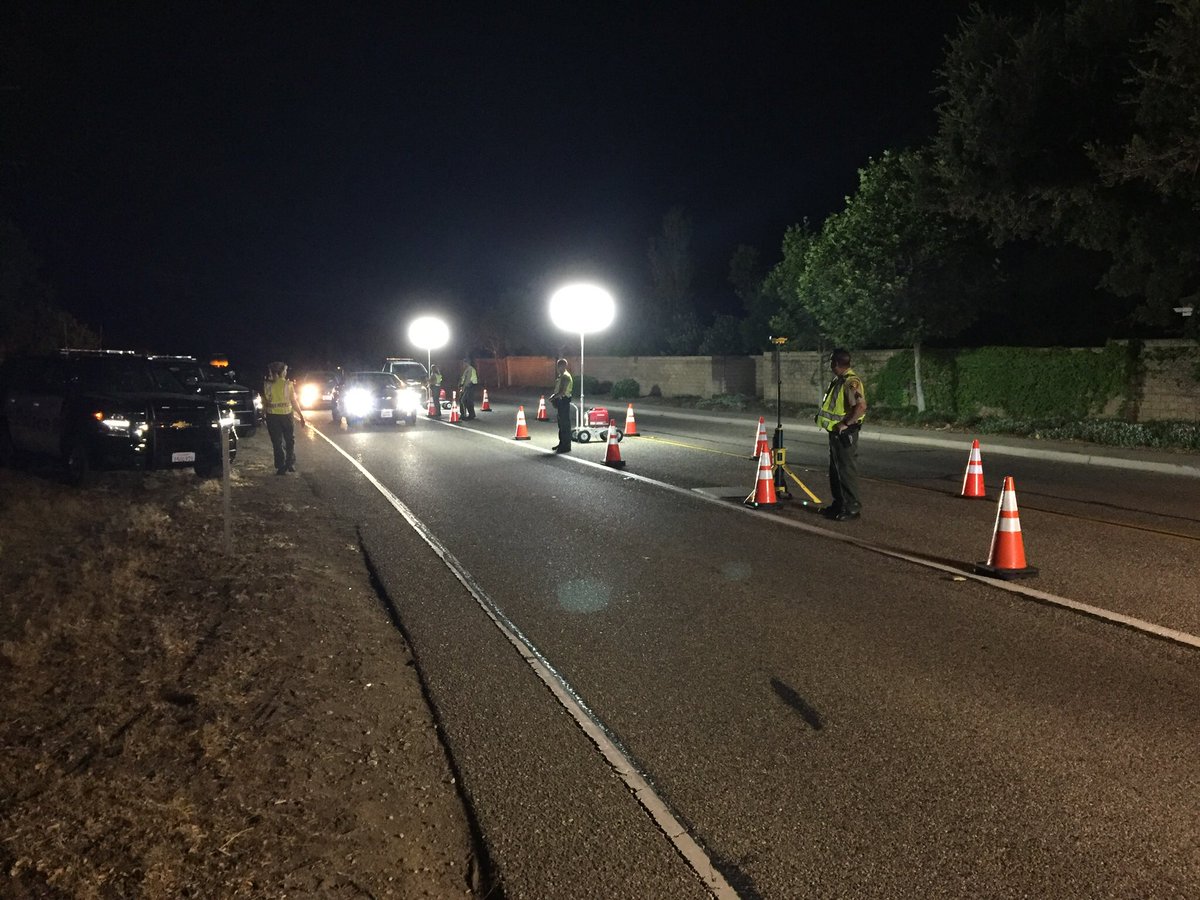 VENTURASHERIFF's tweet image. Sheriff’s Drug Recognition Experts (DRE’s) evaluating subjects under the influence of prescription/illicit drugs, and also working at a DUI Checkpoint screening drivers checking for drinking impairment from drugs/alcohol/marijuana @OTS_CA @toaksvcso @CHPMoorpark #weedui